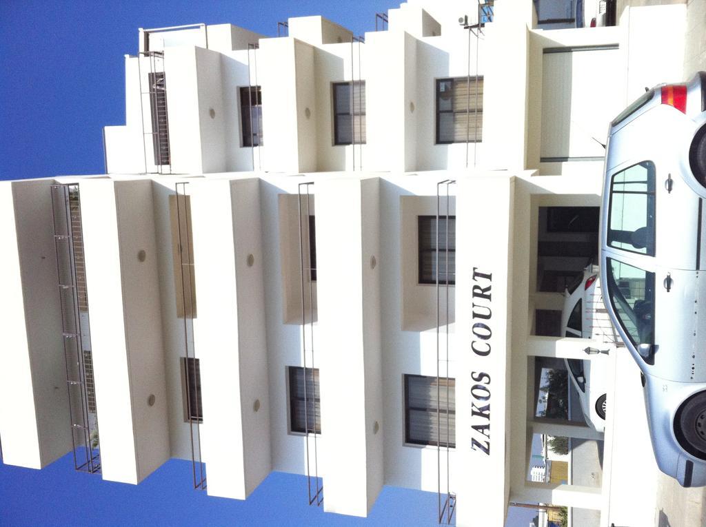 Zakos Court Apartments Larnaca Exterior photo