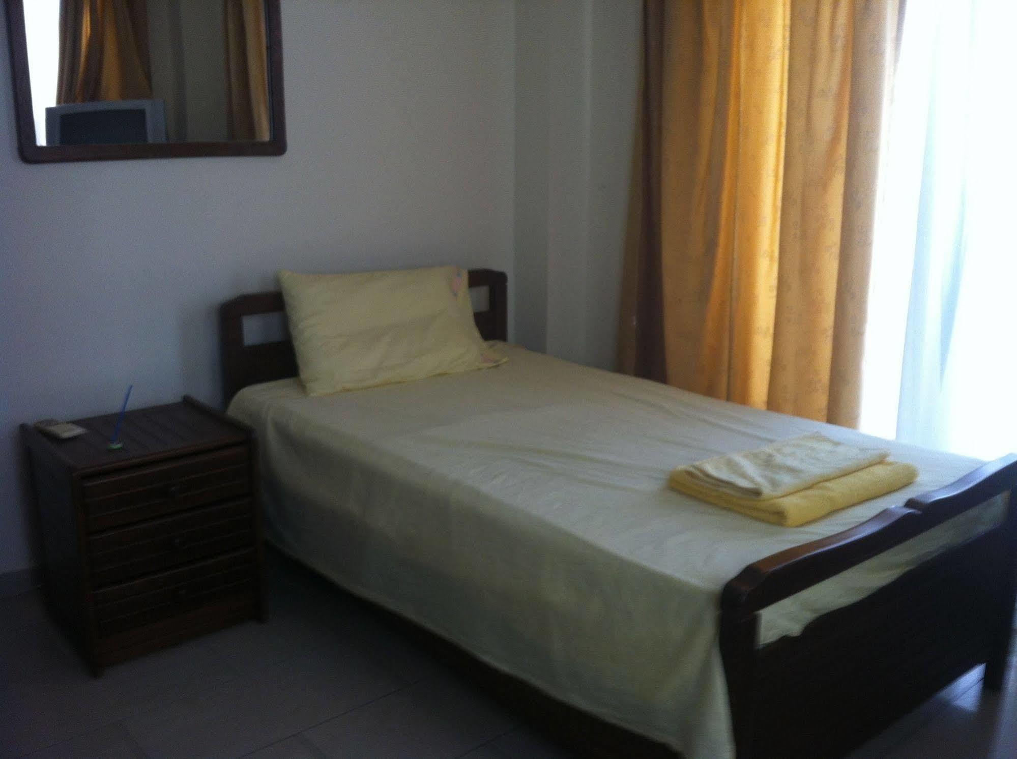 Zakos Court Apartments Larnaca Exterior photo